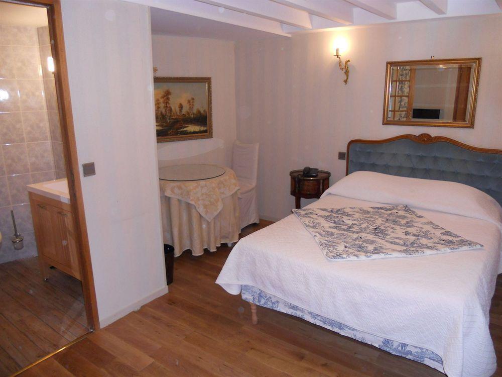 Dandy Centre Hotel 3*