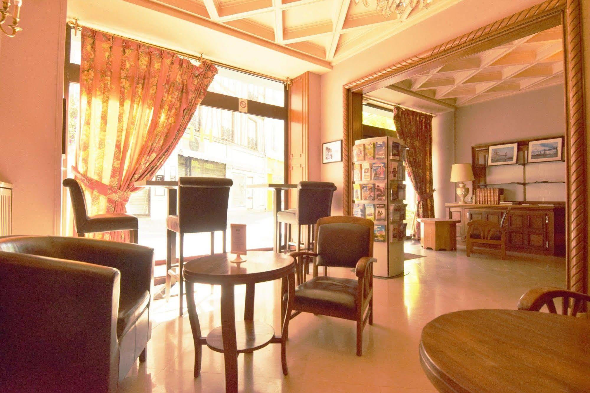 Hotel Dandy Centre 3*